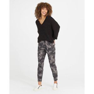 SPANX Stretch Twill Cargo Jogger Black / Grey Camo Womens Size S